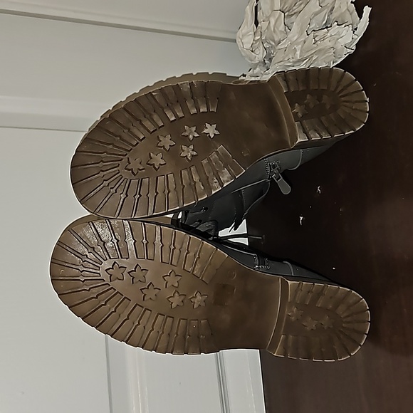 Nwot HAVE POCKETS combat style boots - Picture 6 of 8